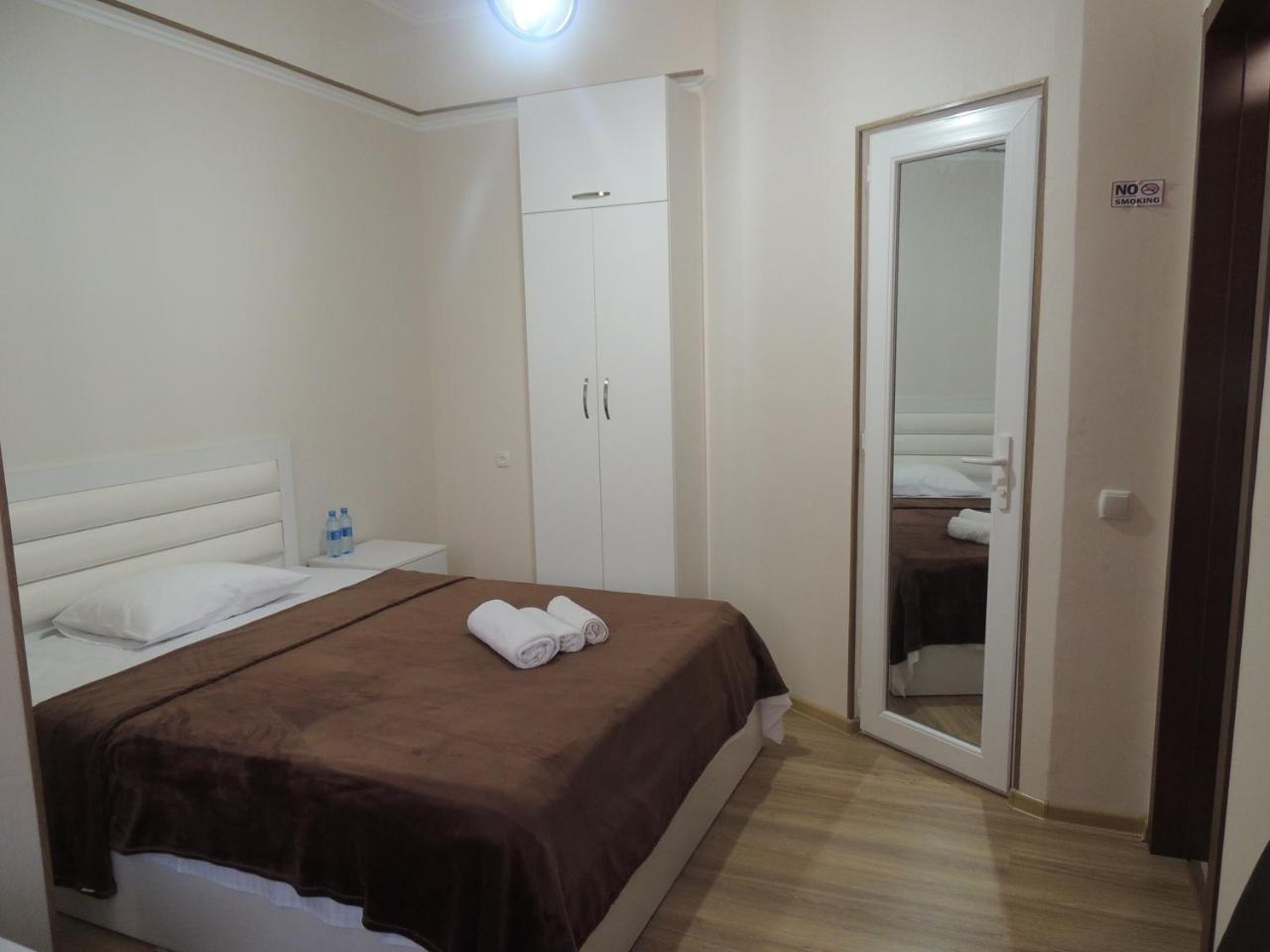 Old Town Bed & Breakfast Gori Luaran gambar